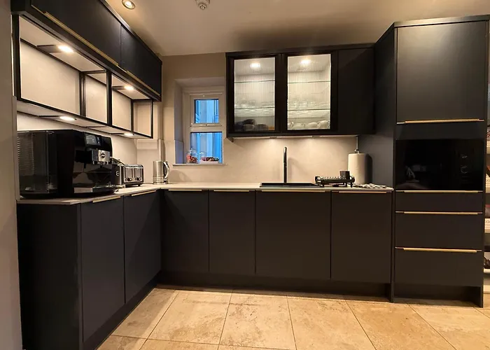 Number One Hundred Bed And Breakfast